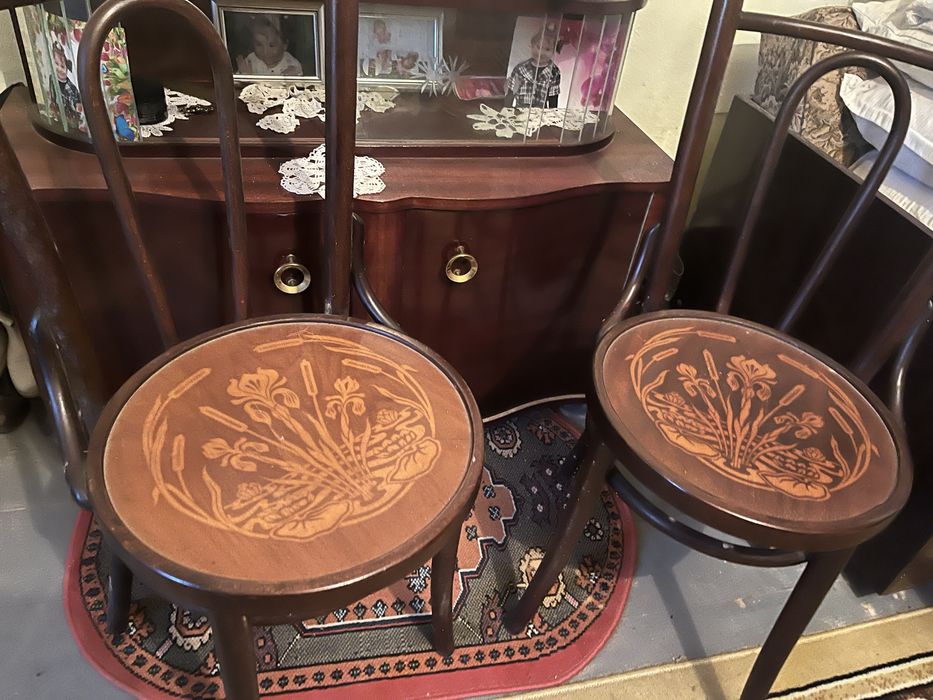 Scaune vechi stil Thonet