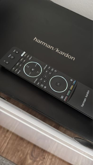 Harman Kardon BDS 275 – Blu-ray Disc System, cu telecomandă iluminată