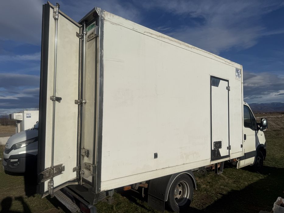 Vand cub frigorific functional la priza 3.80 izolatie groasa