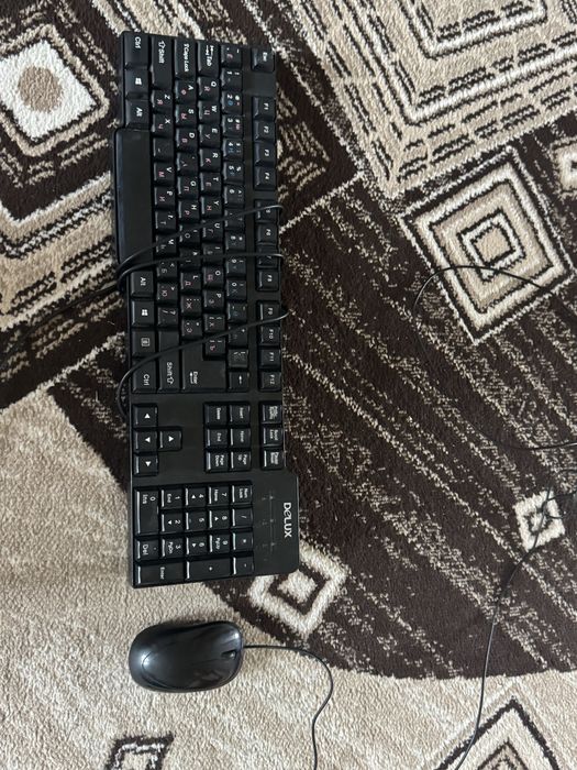 Продам клавитуру с мышкой