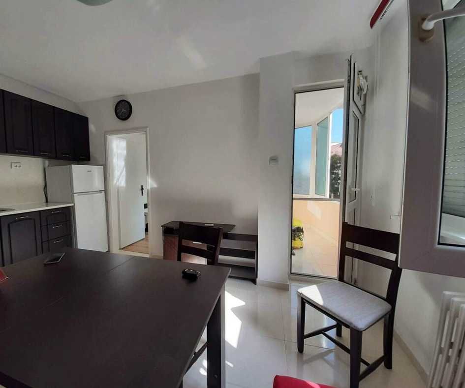 Дава се под наем Двустаен апартамент в Пловдив, Кършияка - 45 кв.м за 250 € - Снимка #2