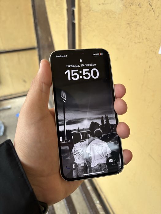 Продам iPhone 14