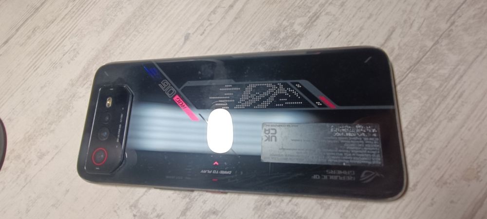De vanzare rog phone 6 256gb si casti rog cetra