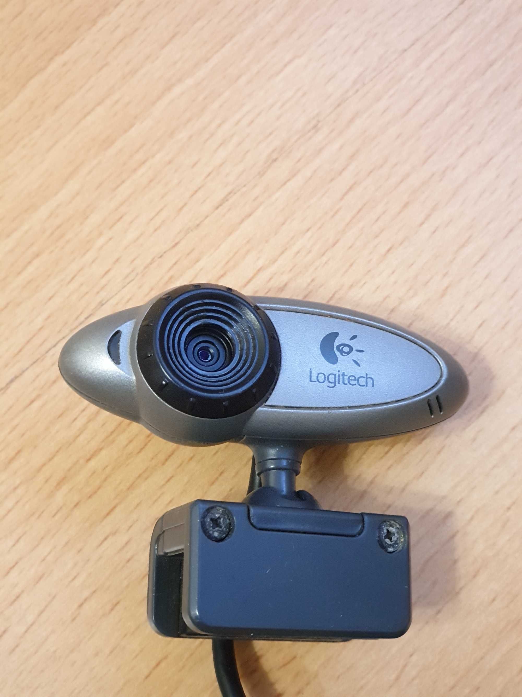 Camera web Logitech Logitech Webcam Quickcam V-UAM37 compatibila Win10