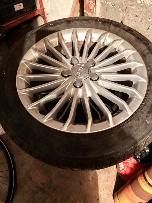 Джанти с гуми за Ауди в много добро състояние