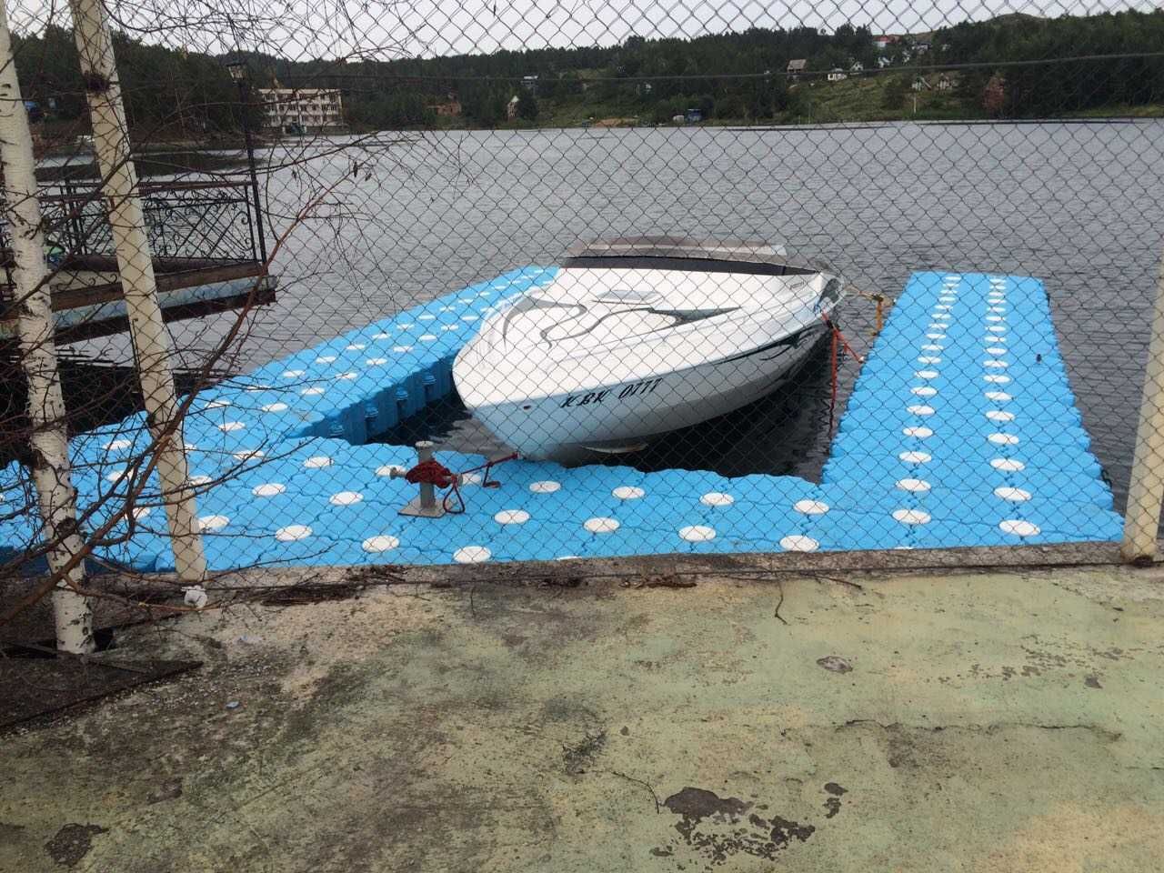 Понтоны - для сборки пирса на воде (стоянки для катамаранов)
