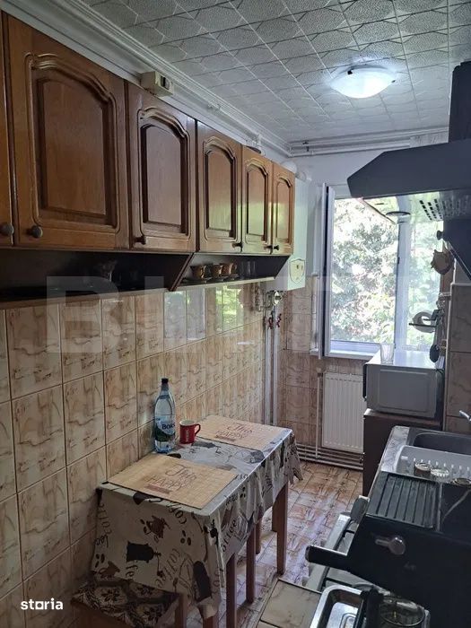 Apartament 3 camere, 47mp, zona Dambu Pietros