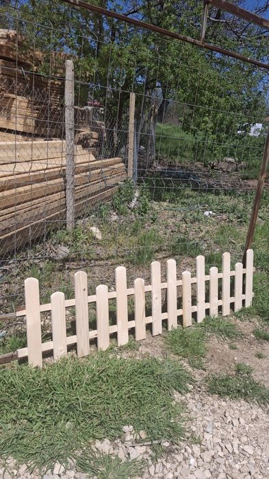 Декоративни дървени огради за градина