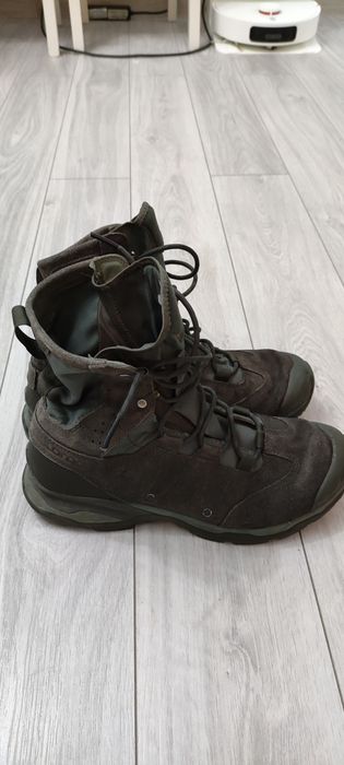 Vând bocanci Salomon Jungle Ultra mărimea 44