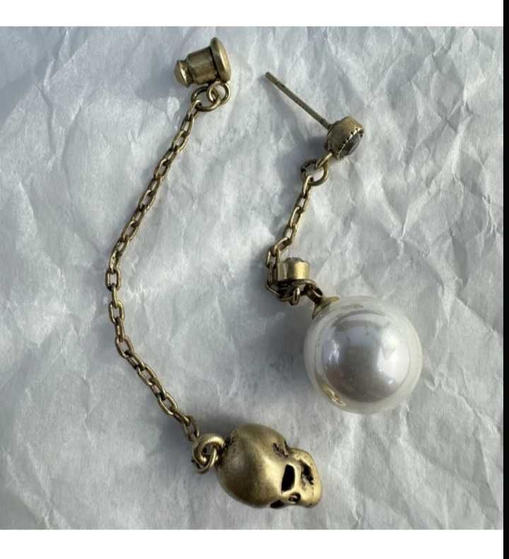 Серьги в стиле Alexander McQueen