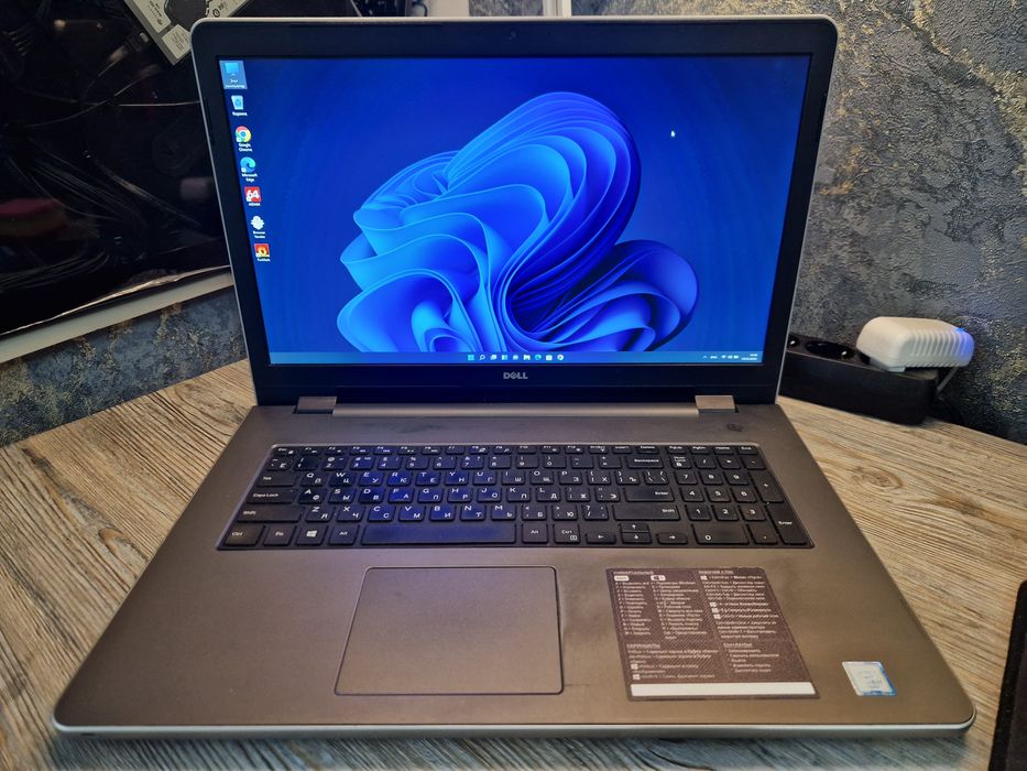 Ноутбук Dell Corei7\экран 17 дюйм модель