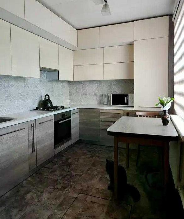 Продам часть отдельно стоящего трёхкомнатного  благоустроенного  дома.