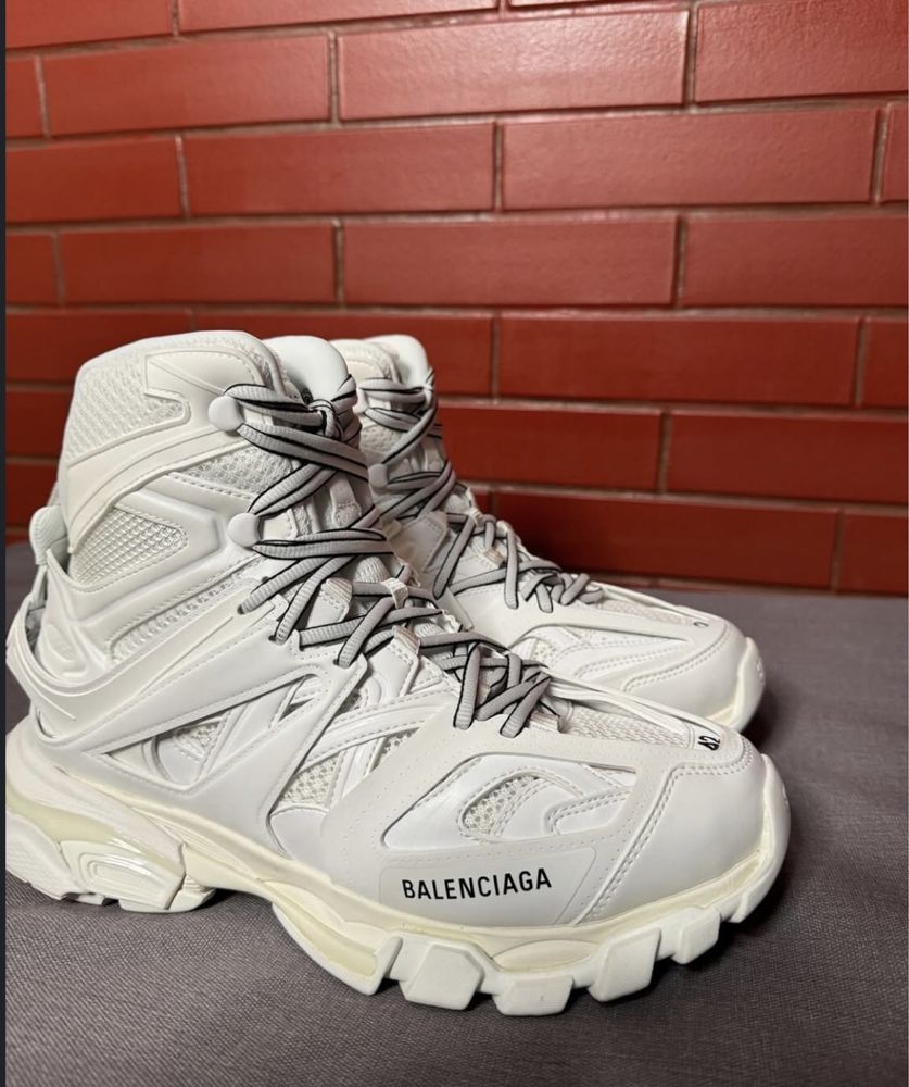 adidasi balenciaga track high