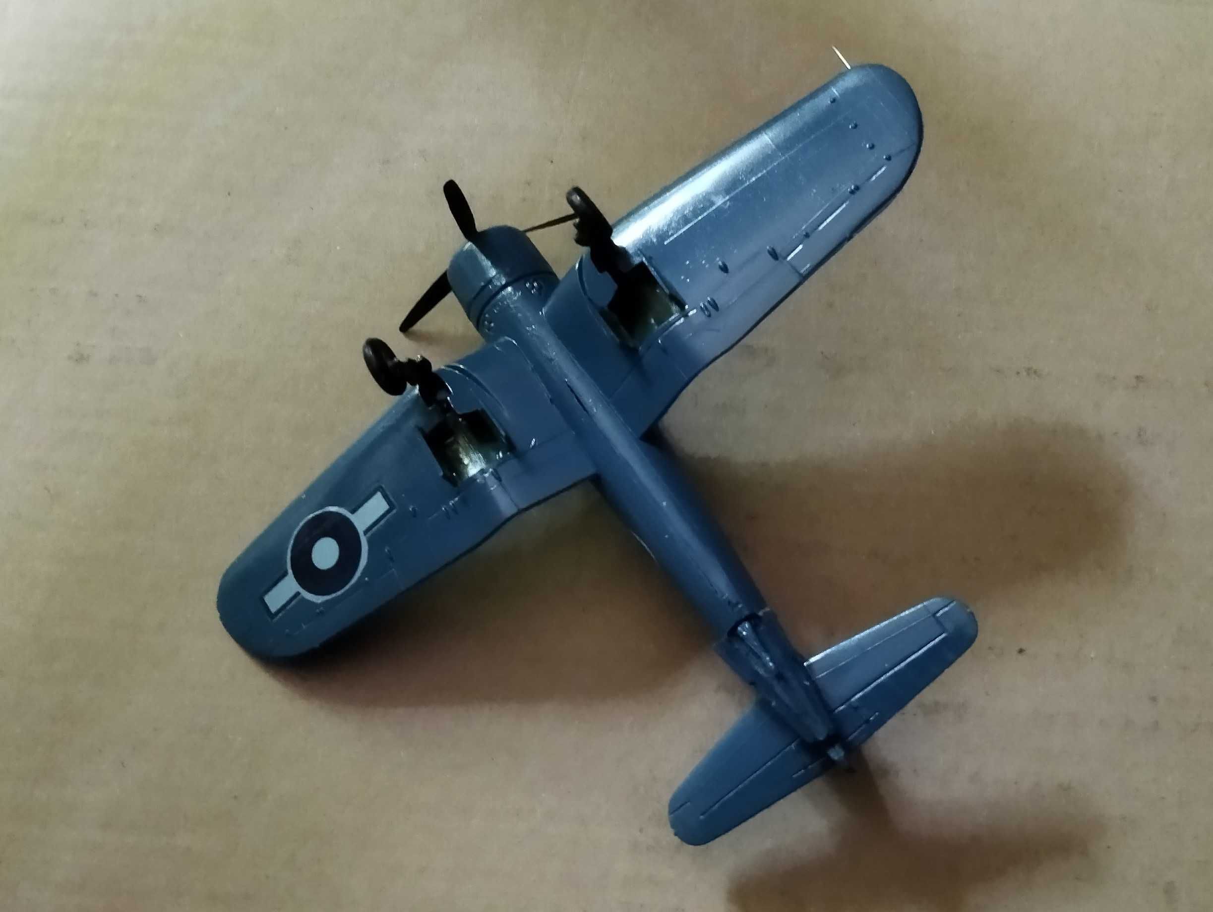 подарок модель самолёта ЯК-3 в масштабе 1/72 SMER СССР!