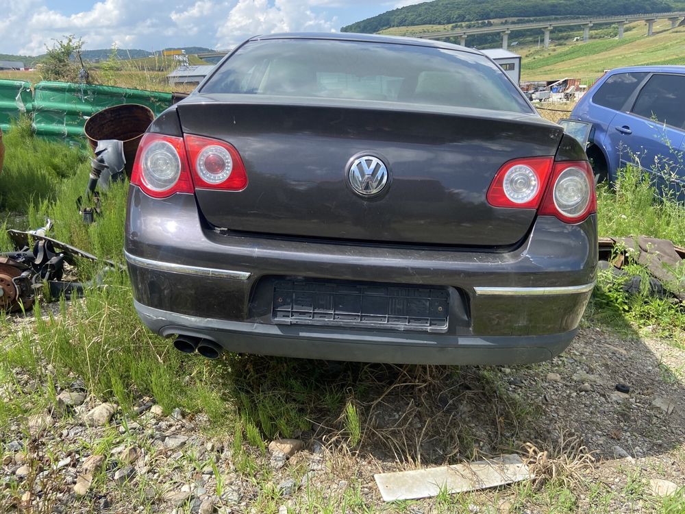 bara spate vw passat b6 berlina maro metalizat