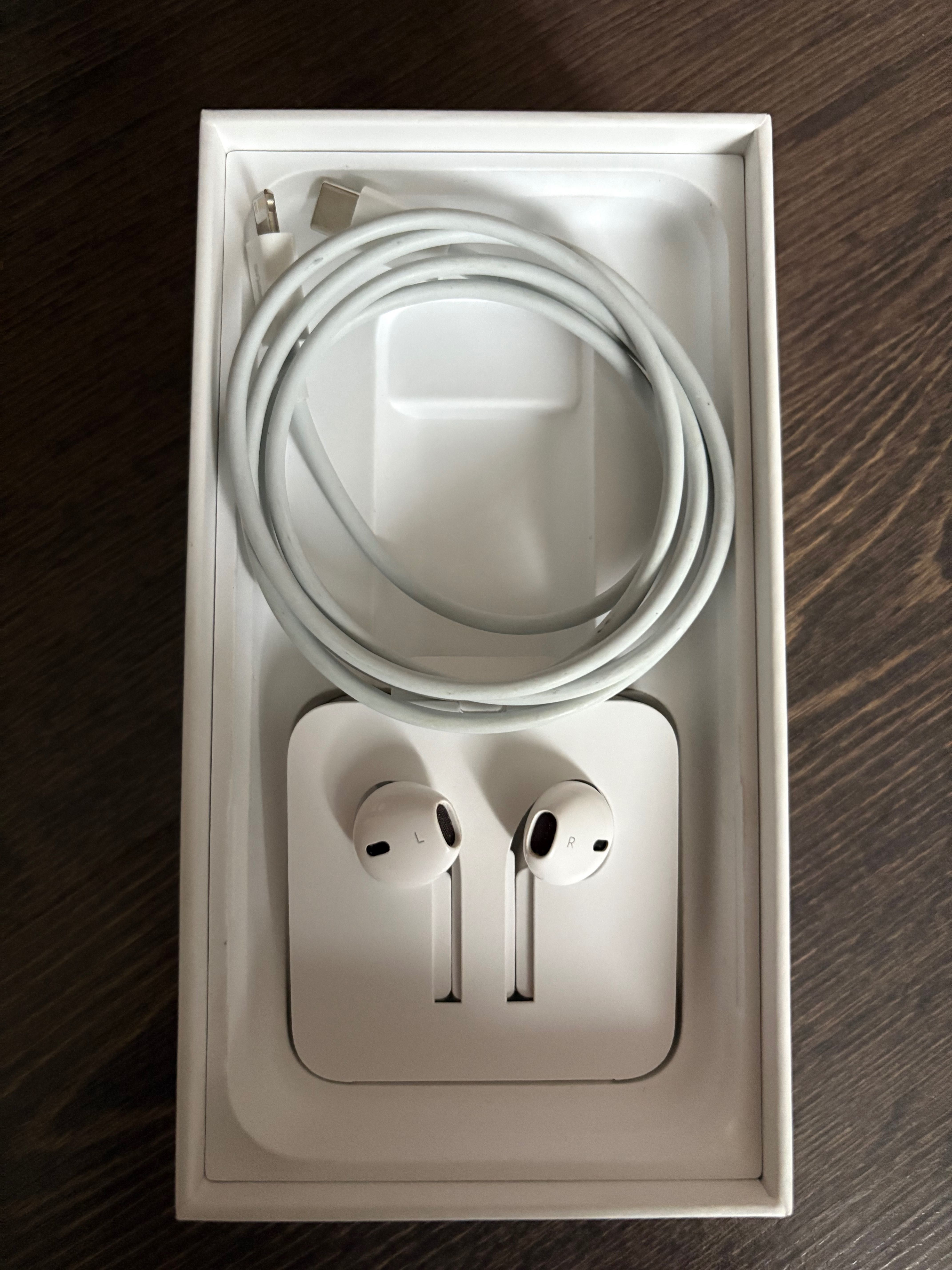Продам iphone XR+airpods 2 generation