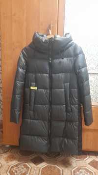 Продам срочно зимнюю куртку женскую
