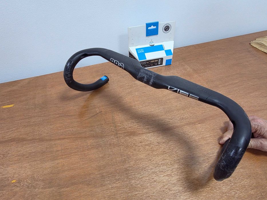 Карбоново кормило за шосеен велосипед PRO Vibe Carbon Aero Superlight