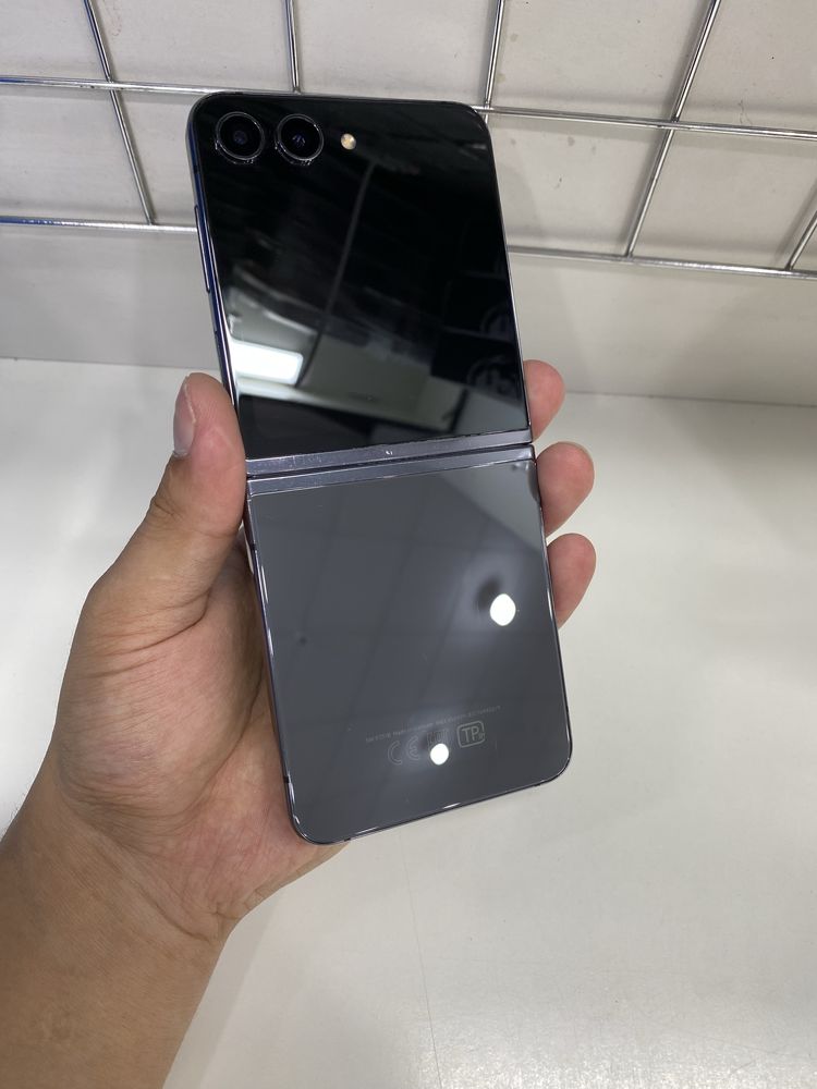 Samsung Z Flip 5