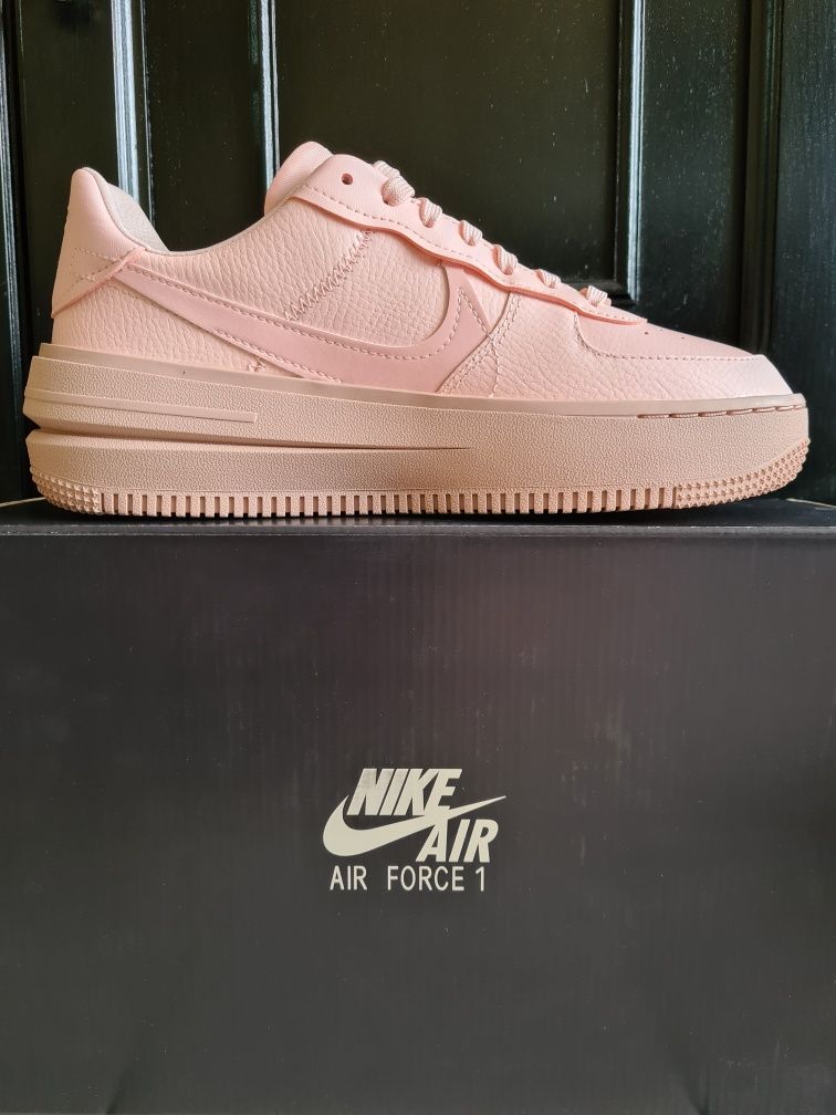 Дамски маратонки NIKE AIR FORCE 1 номер  39