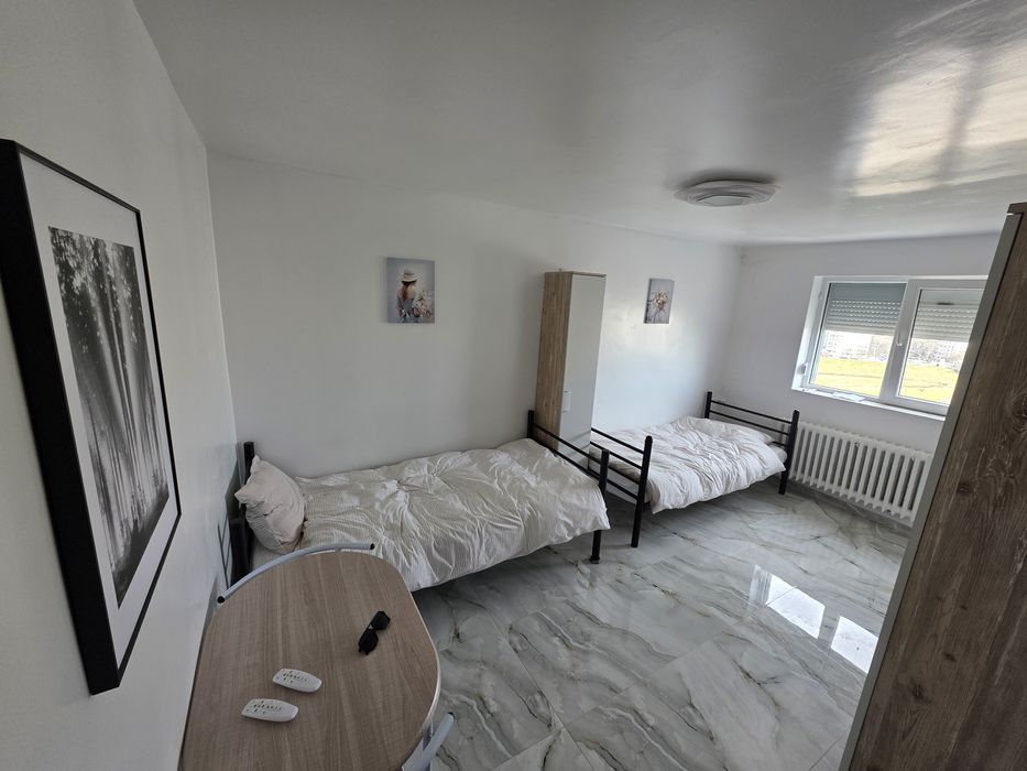 Garsonieră complet renovată, mobilată şi utilată - Mircea cel Bătrân,