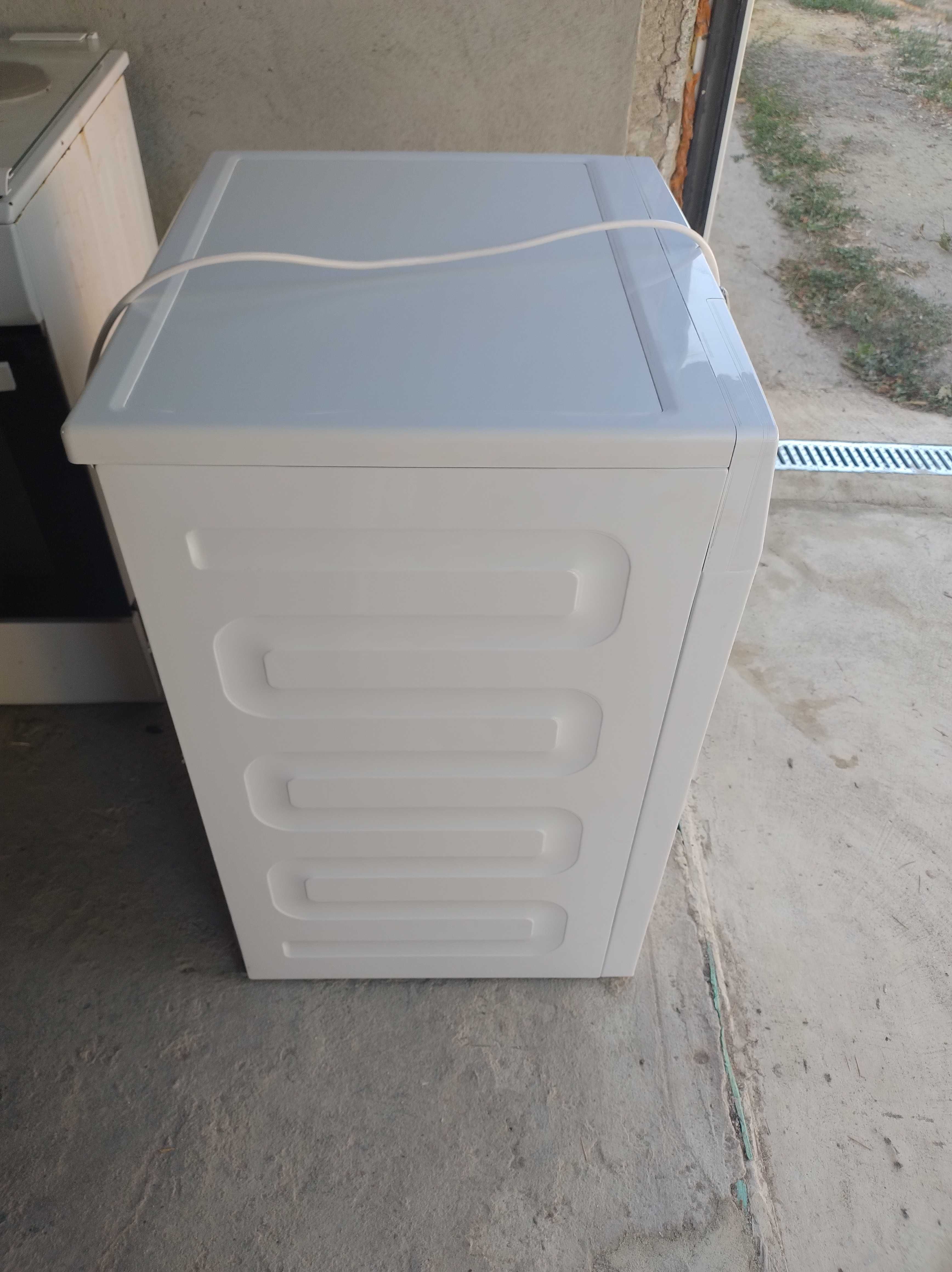Сушилня за дрехи с бебешки режим Beko DS 7512 GX