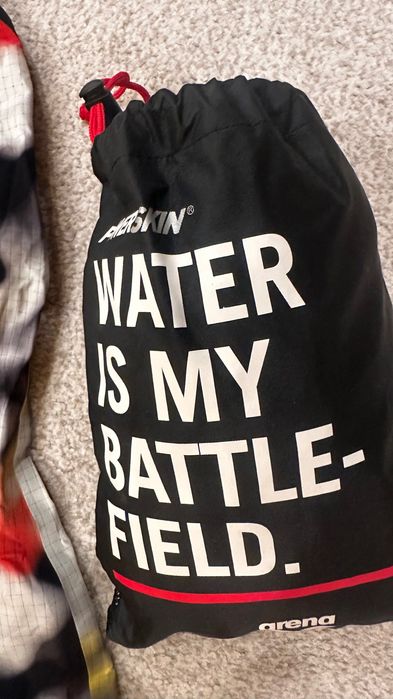 Costum carbon înot arena ediție limitată