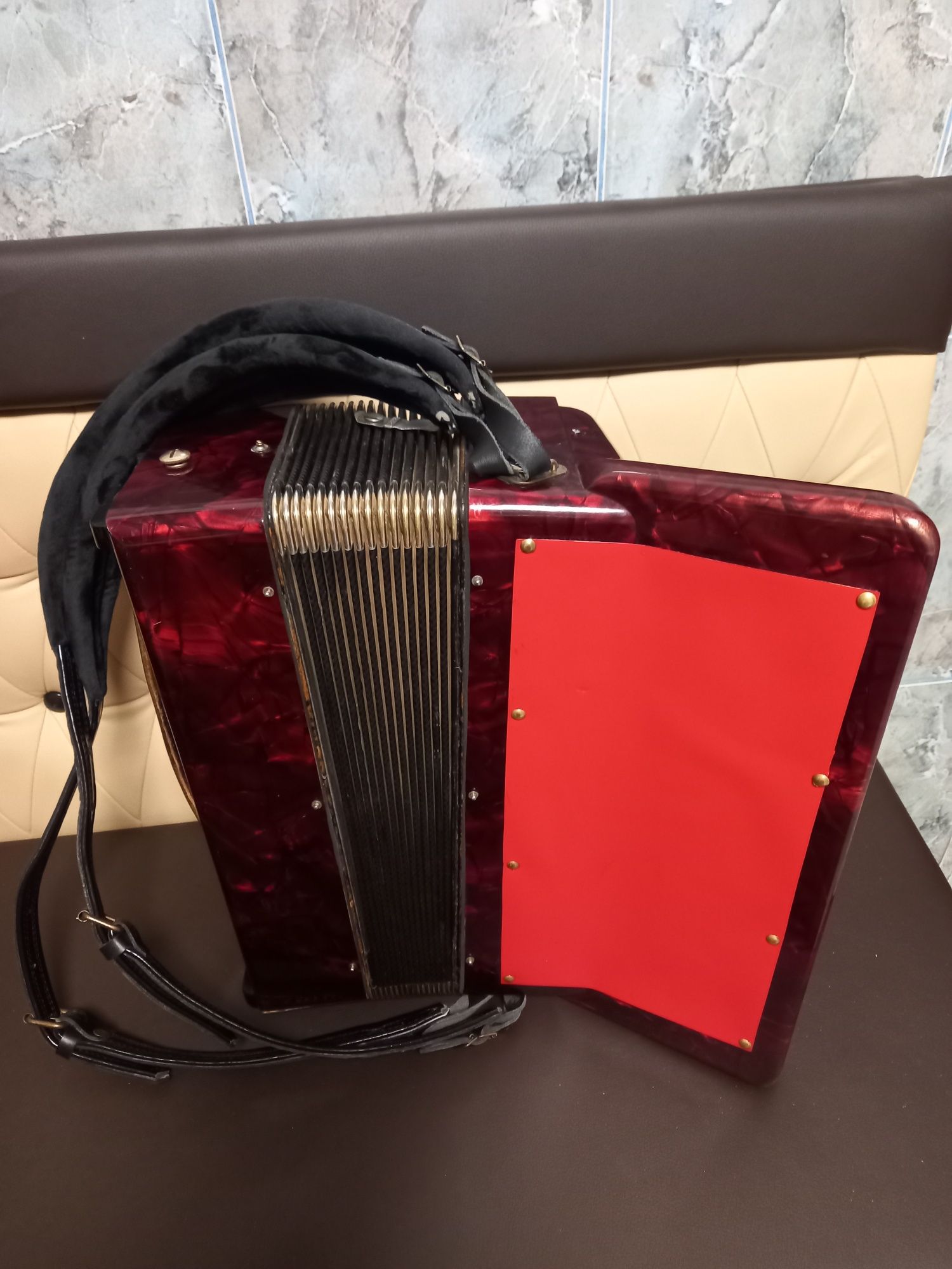 Acordeon Hohner  verdi 2 vergea 80basi acordat Bandon