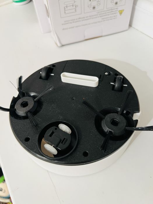 Мини робот пылисос продам