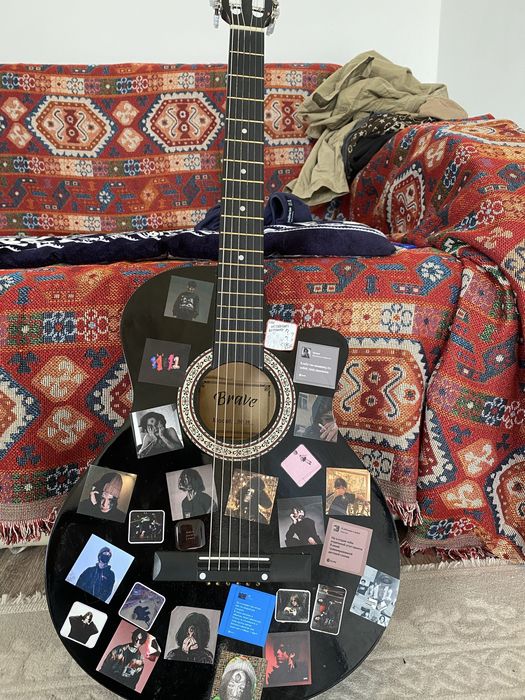 Акустическая гитара