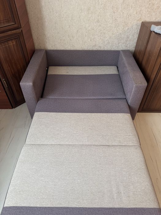 Диван, два метра смело