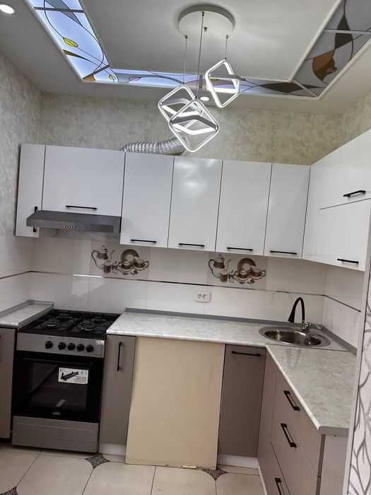 Продается 1в2 ком квартира, ориентир:ГАИ Глинка/Посольство России,43м²