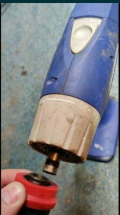 Bormasina cu acumulator Berner 14.4V fara contact functionala