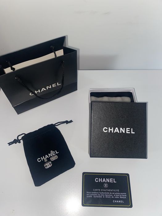 Chanel обеци ЧИСТО НОВИ