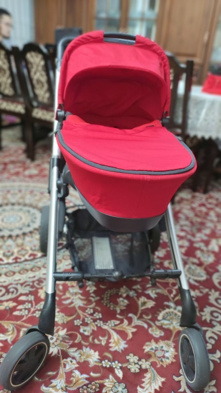 Коляска Maxi Cosi - импортная