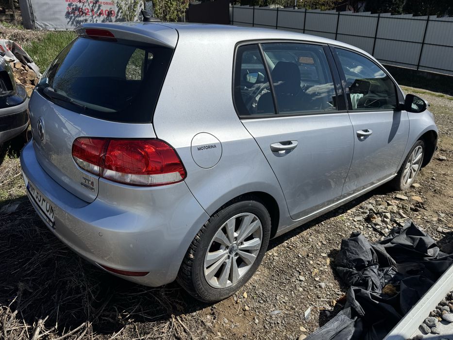 Dezmembrez Golf 6 2011