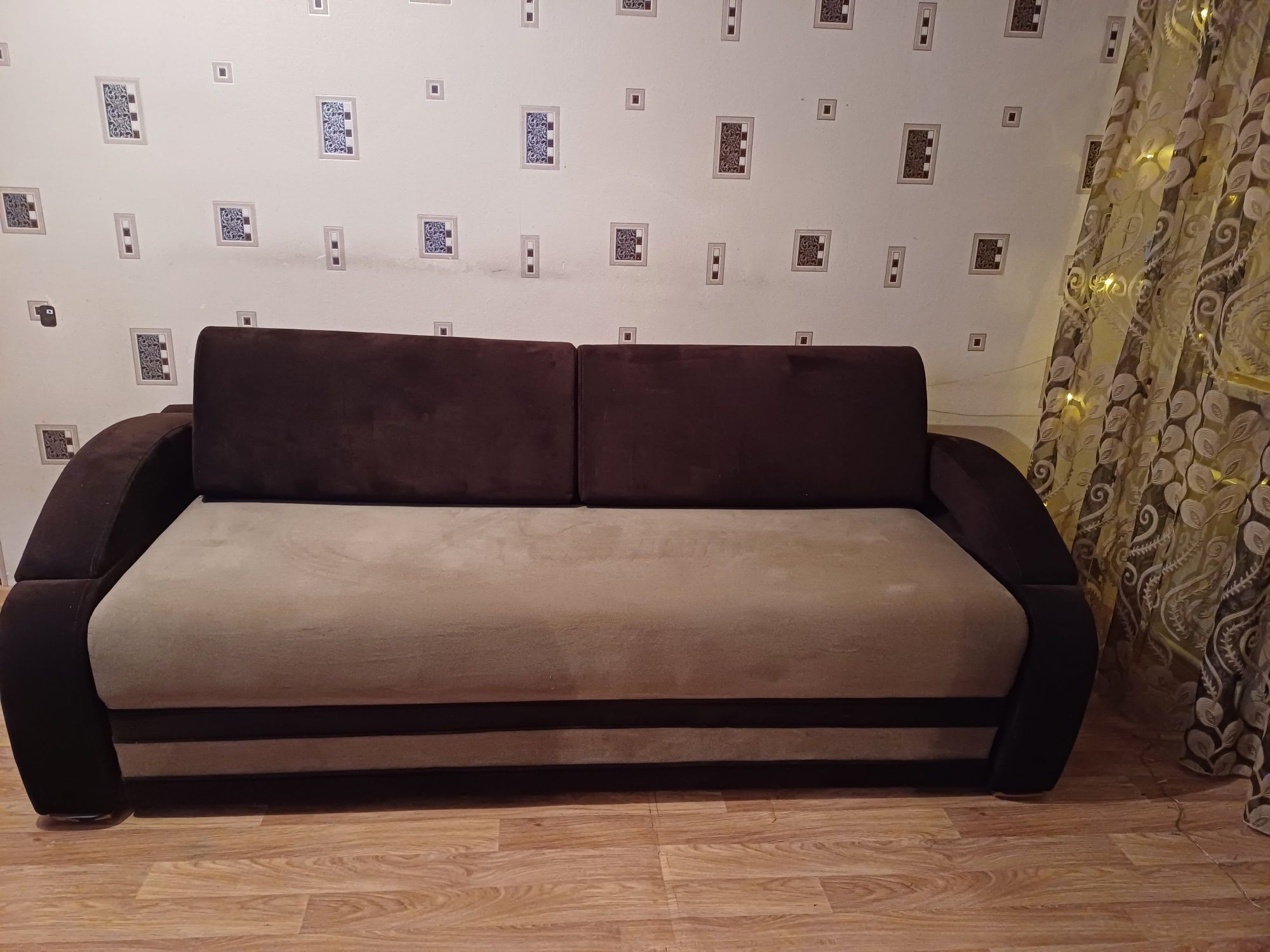 Продам отличный диван