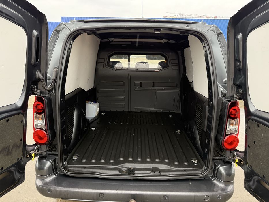 Inchiriere duba cu sofer