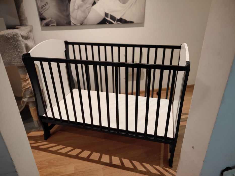 Vând Pătuț bebei nou