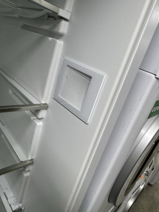 Хладилник с фризер за вграждане А+++ No frost Siemens GERMANY Гаранция