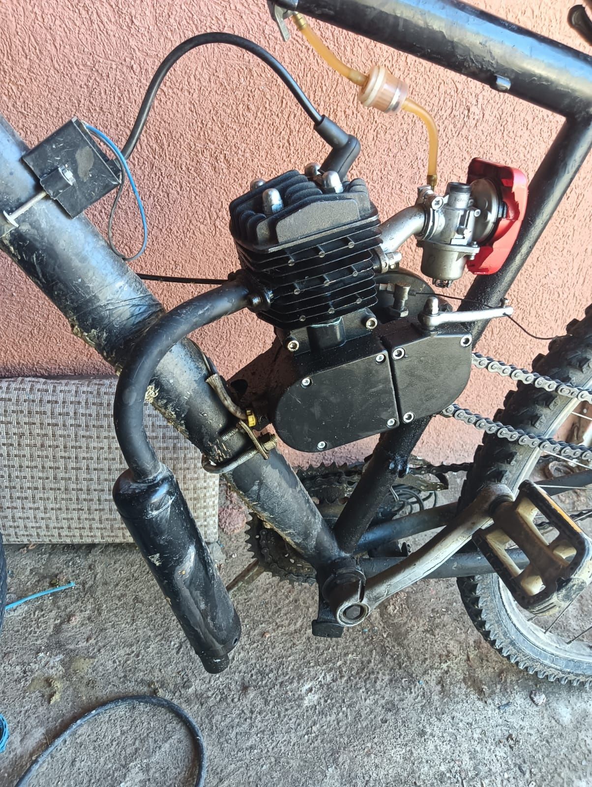 Bicicleta cu motor