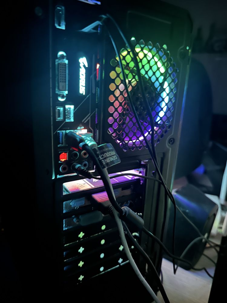 Vand sau schimb pc gaming