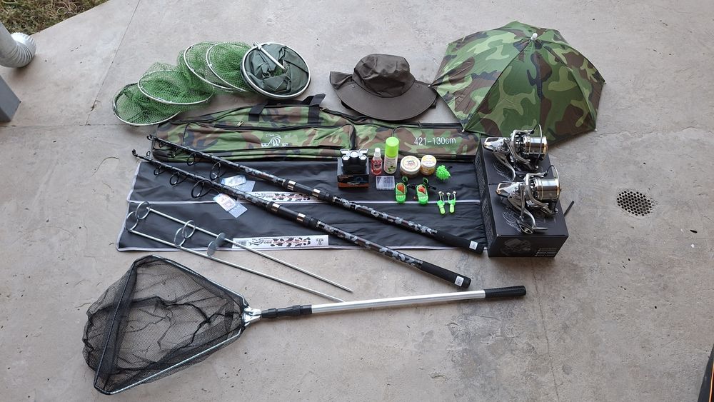 Karpoviy qarmoq to'plam sotiladi.