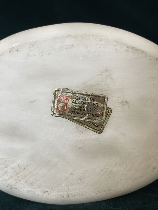 Statueta din alabastru, semnată. Italia