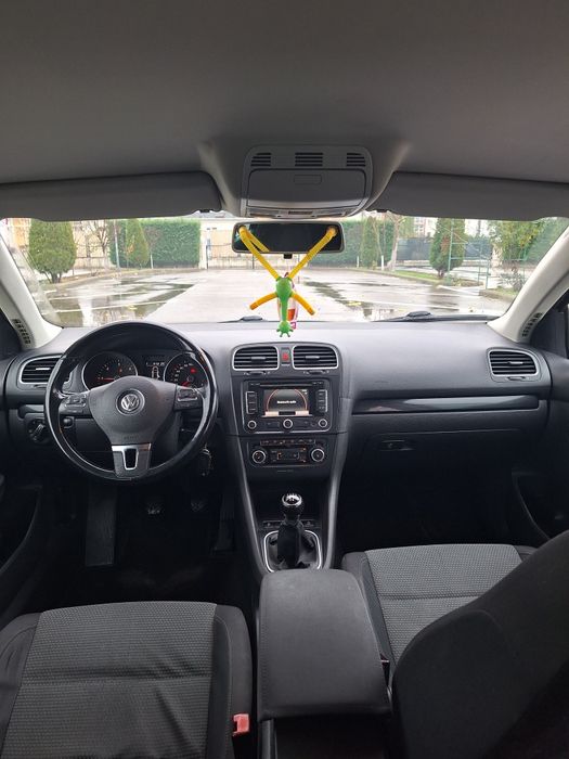 Vând schimb doar cu golf Vll