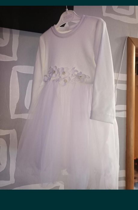 Нарядное платье на девочку