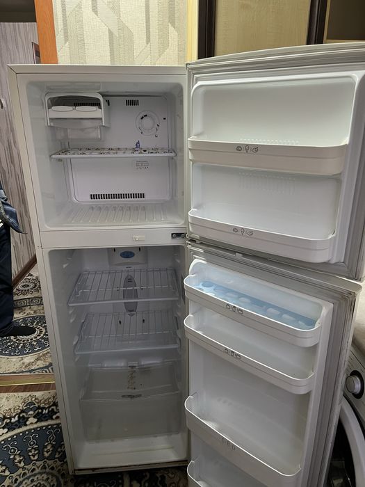 Продается холодильник