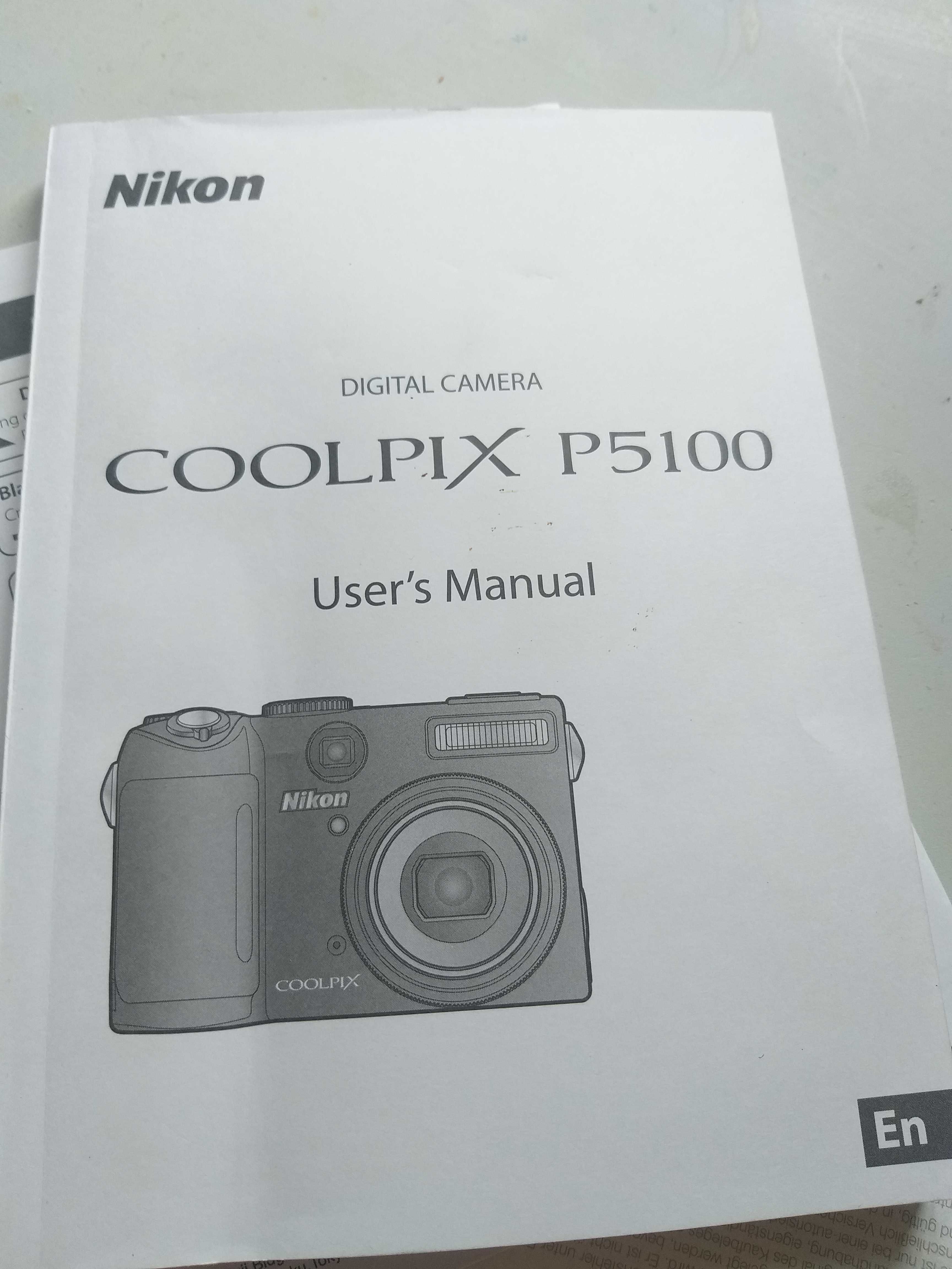 Цифровой фотоаппарат Nikon