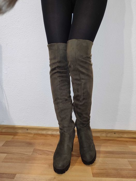 Cizme peste genunchi