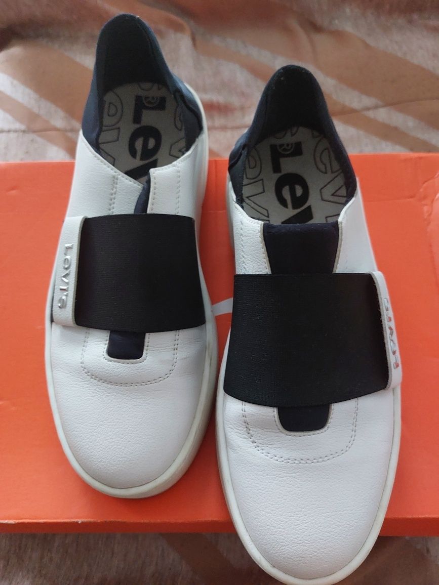 Pantofi Sport Levi's- Mărime 40